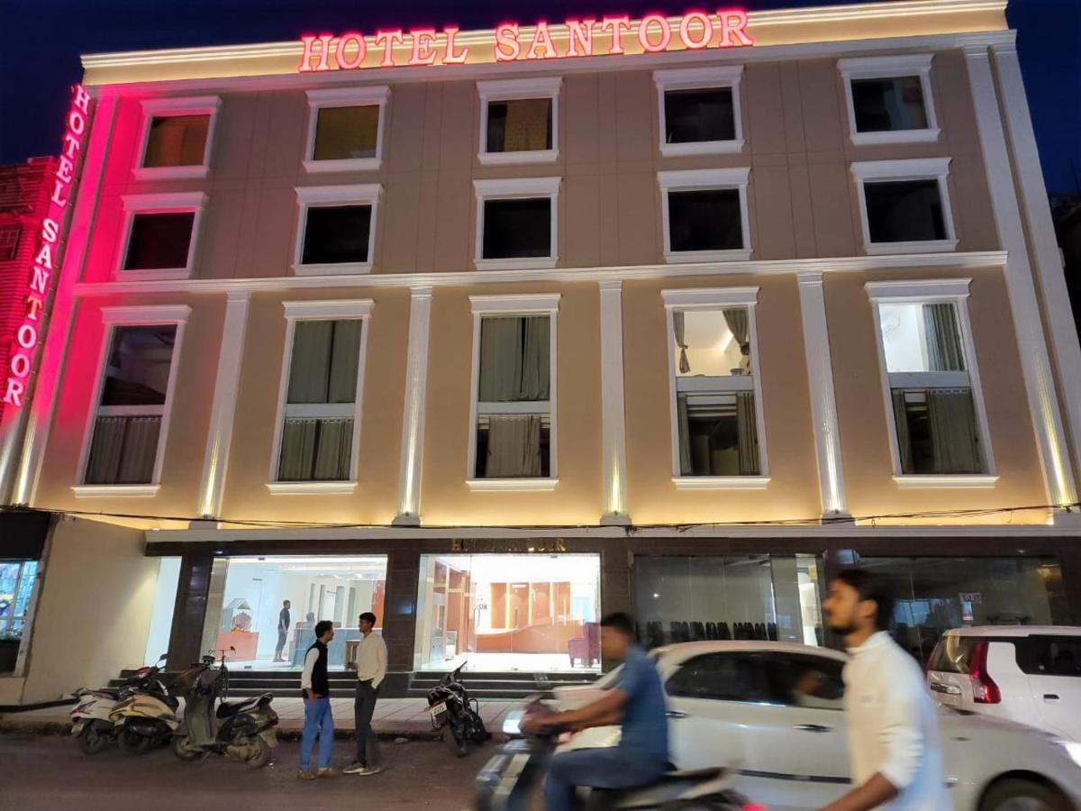 Hotel Santoor Varanasi Exterior photo