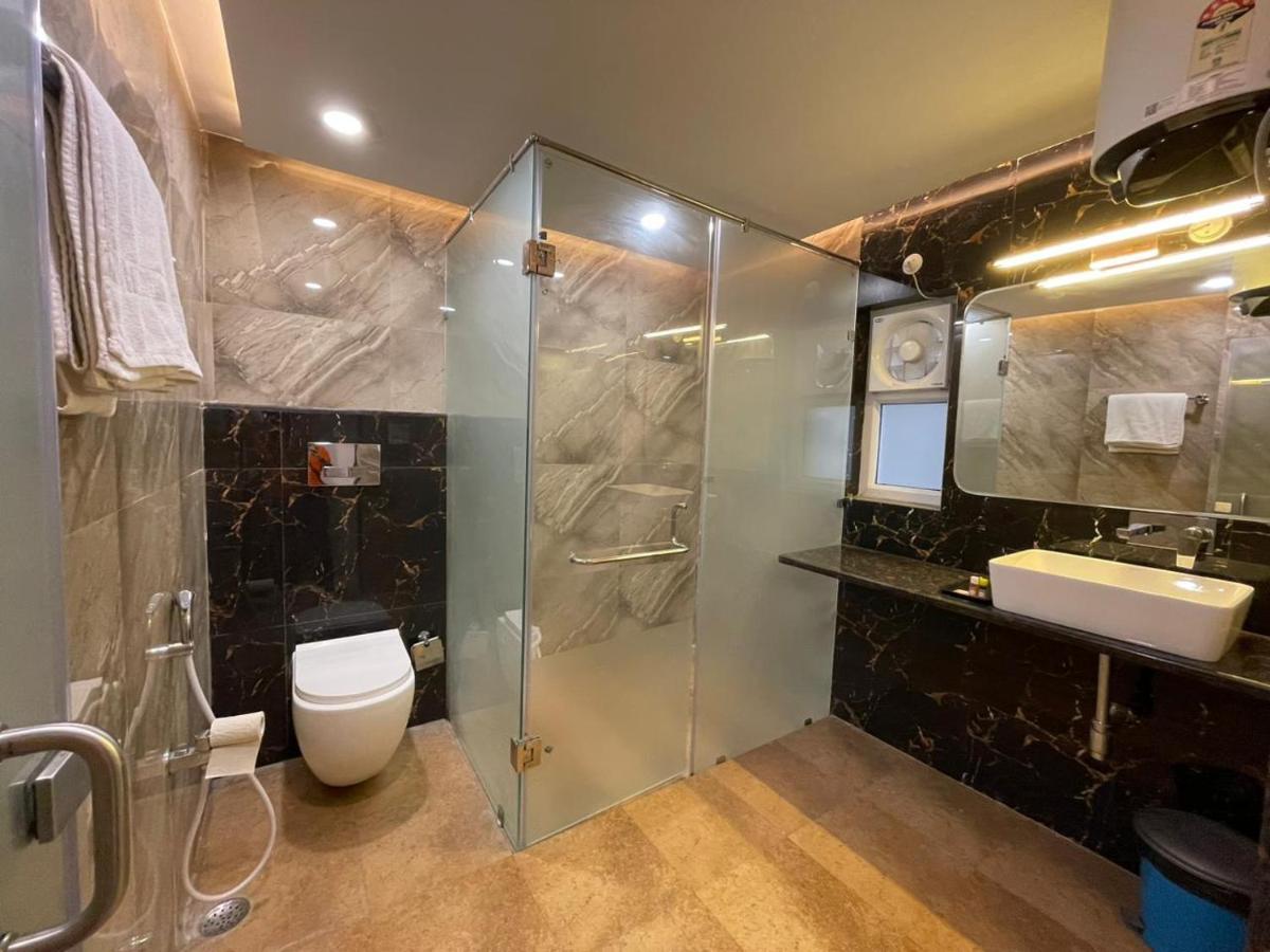 Hotel Santoor Varanasi Exterior photo