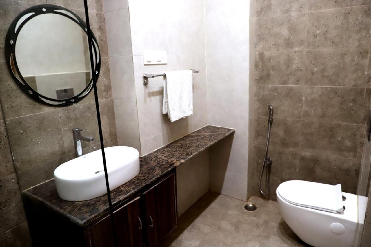 Hotel Santoor Varanasi Exterior photo